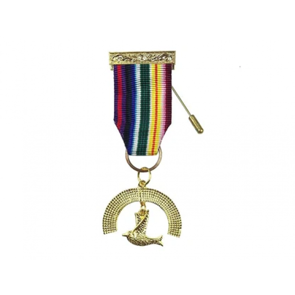 Royal Ark Mariner Members Breast Jewel Gold Platted